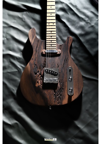 Elektro Gitar Telecaster Özel Ceviz Custom Yıllanmış Ağaç Kişiye Özel Honeyburst