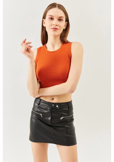 Butikgiz Kadın Sıfır Kol Bisiklet Yaka Vücuda Oturan %100 Pamuklu Kaşkorse Esnek Crop Bluz Kiremit