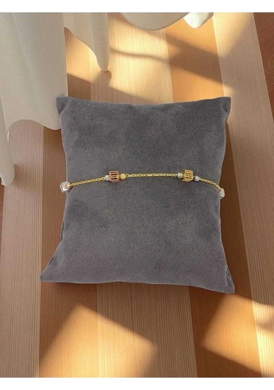 Altın Kaplama 925 Ayar Gümüş Küp Figürlü Bileklik Modern Ve Zarif Tasarım Gold