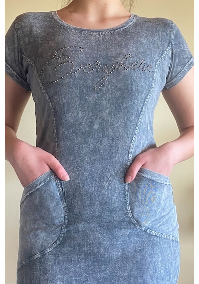 Mia Butik Kadın Önü Yazılı Taşlarla Süslenmiş Gri Elbise-671 Gri