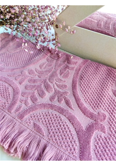 1 Adet Çeyizlik 50x90cm. Kadife Doku 3d Kabartmalı El, Yüz Ve Baş Havlusu Özel Hediyelik Kutusunda Mürdüm