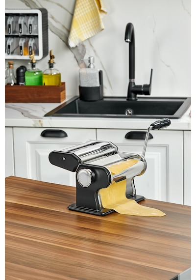 Cooker 3 Fonksiyonlu Hamur Erişte Makarna Kesme Makinesi Siyah Ckr3845
