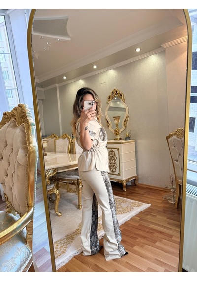 İlayla Tasarım Desenli İkili Takım Bej