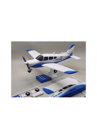 Beyaz Ve Mavi Pa-28 Tek Motorlu Uçak Kit Kart - Parçalı Yapıda Kendin Yap Dıy Hobi Maketi, Pervaneli Genel Havacılık Uçağı Oyuncak, Koleksiyoncular İçin Masaüstü Dekor Süsü 21x19 Cm