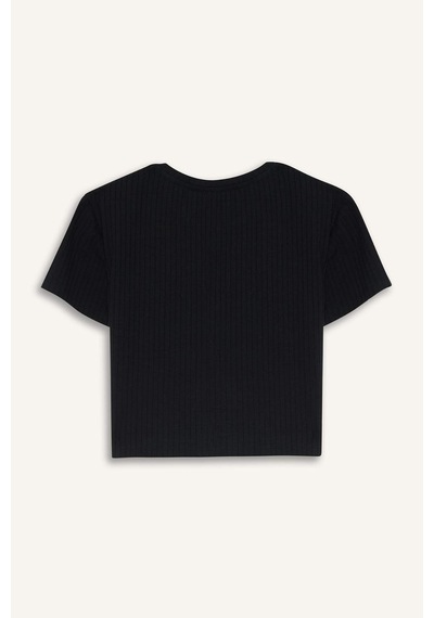 DeFactoFit Cropped Fit Bisiklet Yaka Sporcu Kısa Kollu Tişört E2536AX25SMBK81