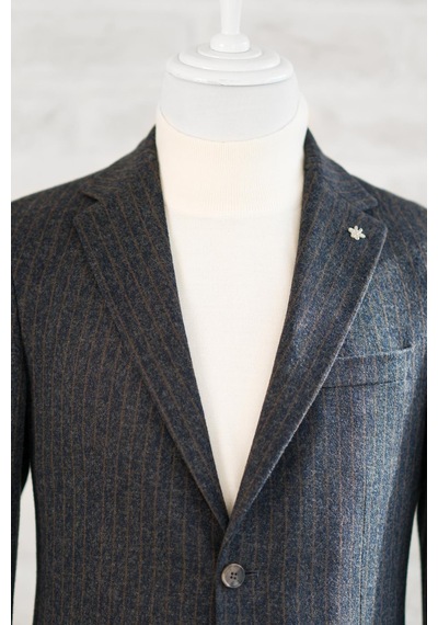 Akçaylar Slimfit Torba Cep Çizgili Mono Yaka Astarsız Çift Yırtmaç Likralı Kışlık Erkek Tek Ceket Antrasit Akçaylar Slimfit Torba Cep Çizgili Mono Yaka Astarsız Çift Yırtmaç Likralı Kışlık Erkek Tek Ceket Antrasit