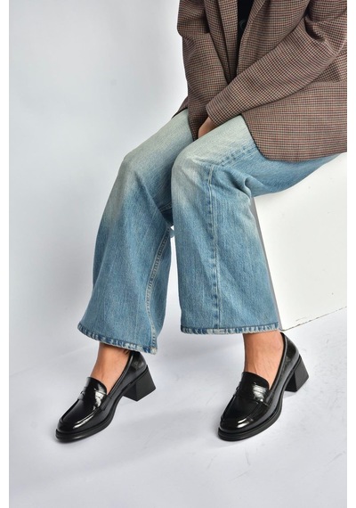 Fox Shoes T820145360 Siyah Rustik Kalın Topuklu Kadın Ayakkabı Siyah