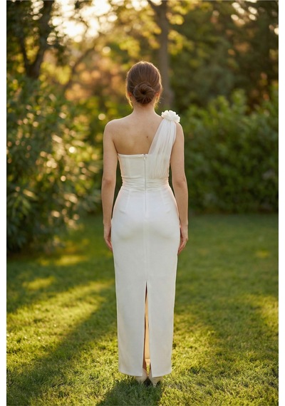 Berissima Bride Tek Omuz Nikah Elbisesi, Kırık Beyaz, Kalp Yaka, Maxi, Çiçek Detaylı, Drapeli, Astarlı, Luciana Kırık Beyaz Kırık Beyaz Berissima Bride Tek Omuz Nikah Elbisesi, Kırık Beyaz, Kalp Yaka, Maxi, Çiçek Detaylı, Drapeli, Astarlı, Luciana Kırık Beyaz Kırık Beyaz