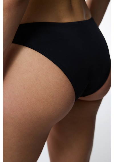 Penti Siyah Nakışlı Bikini Altı