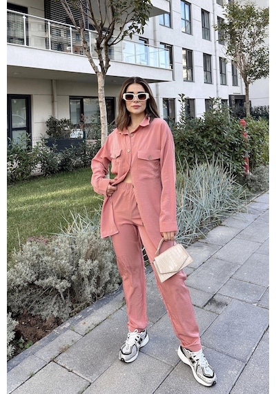 WeShaya Kadın Pembe Çift Cepli Uzun Gömlek & Beli Lastikli Pantolon - Rahat Alt & Üst Takım Pembe WeShaya Kadın Pembe Çift Cepli Uzun Gömlek & Beli Lastikli Pantolon - Rahat Alt & Üst Takım Pembe