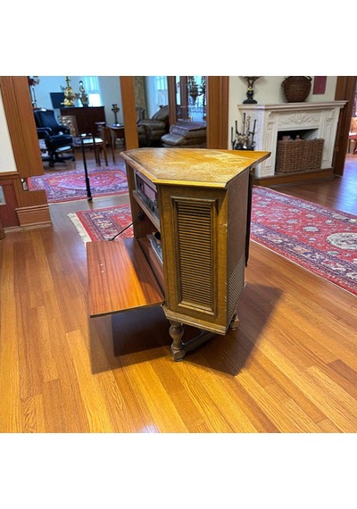Frefly Lıesenkötter 113x48x80 Cm Köşe Müzik Dolabı Radyo, Pikap 1 Adet