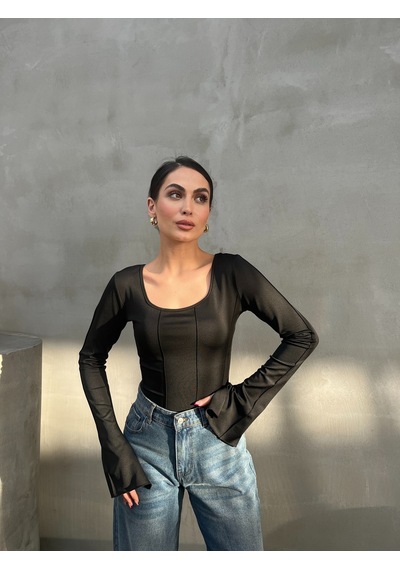 Msm Fashion Kadın Bluz İspanyol Kol Dikiş Ve Bağlama Detaylı Sırt Dekolteli U Yaka Bluz Siyah Msm Fashion Kadın Bluz İspanyol Kol Dikiş Ve Bağlama Detaylı Sırt Dekolteli U Yaka Bluz Siyah