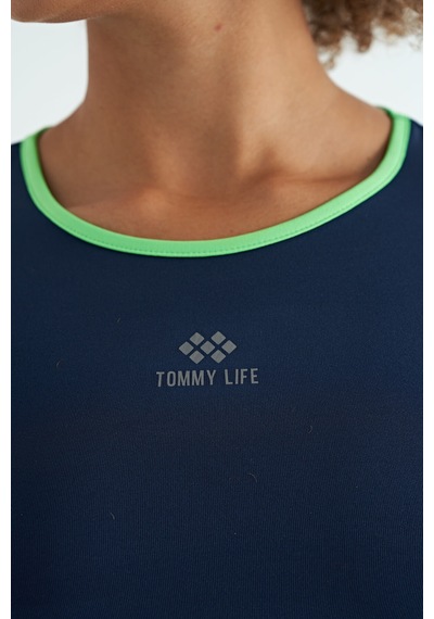 Tommylife Tommy Life İndigo Bel Bağlama Detaylı O Yaka Standart Kalıp Dalgıç Kumaş Kadın Crop T-shirt - 97266 Indigo Tommylife Tommy Life İndigo Bel Bağlama Detaylı O Yaka Standart Kalıp Dalgıç Kumaş Kadın Crop T-shirt - 97266 Indigo
