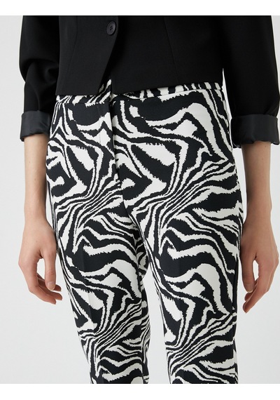 Koton Zebra Desenli Pantolon Dar Kesim Ekru Desenli 2sak40334pw