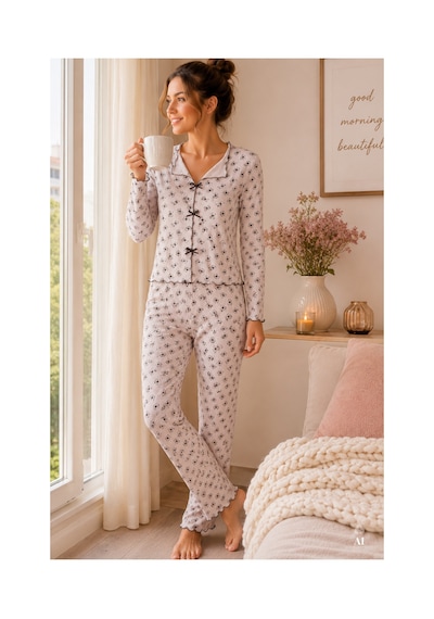 Koza İç Giyim Kadın Pamuklu Çıtır Çiçek Desenli Baby Overloklu Fiyonk Detaylı Uzun Kollu Pijama Takımı Ko70142 Ekru - Kahverengi