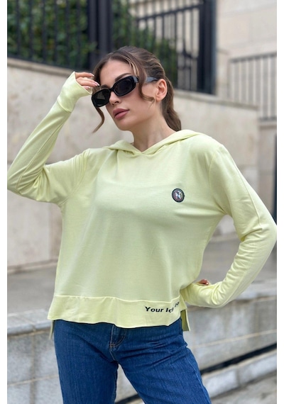 WeShaya Kadın Fıstık Yeşil Uzun Kol, Yırtmaç Detaylı, Arma Ve Yazı Detaylı, Kapüşonlu Sweatshirt Bluz Açık Sarı WeShaya Kadın Fıstık Yeşil Uzun Kol, Yırtmaç Detaylı, Arma Ve Yazı Detaylı, Kapüşonlu Sweatshirt Bluz Açık Sarı