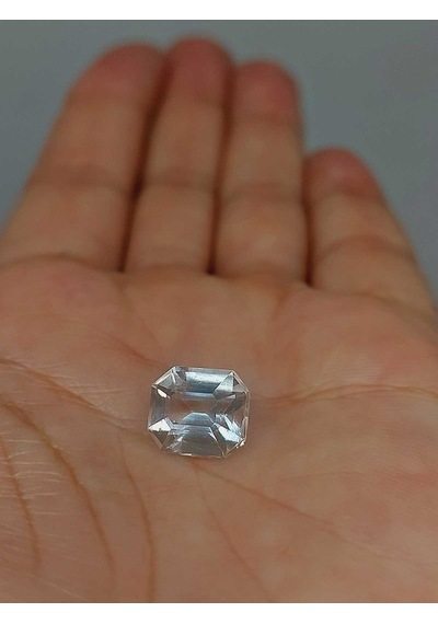 Yasamtohumu Topaz Taşı Baget Kesim Ortalama 5 Karat 55568 Çok Renkli
