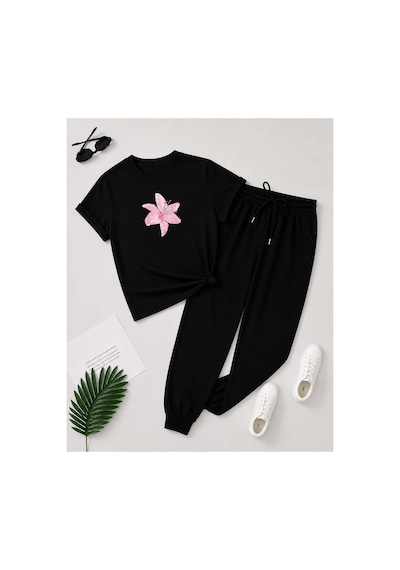 Herkesemoda Pembe Çiçek Baskı Detaylı T-shirt Eşofman Takımı Siyah