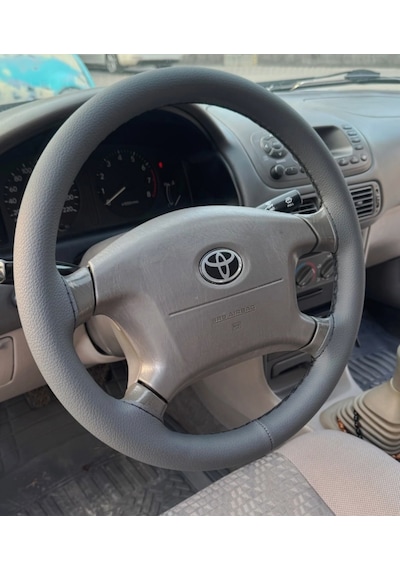 Dikişli Direksiyon Kılıfı Koyu Gri Deri Siyah Dikişli Toyota Corolla Terra Sol İçin Siyah