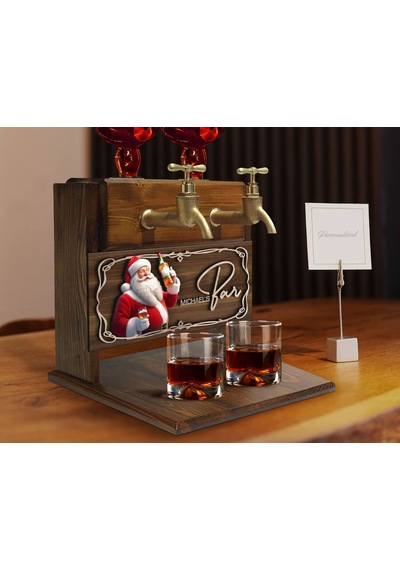 Bk Gift Kişiye Özel Kabartma Yeni Yıl Tasarımlı İsimli Çift Musluklu Doğal Ahşap İçki Standı-15, İçki Standı, Doğum Günü Hediyesi, Ev Hediyesi Bitmeye