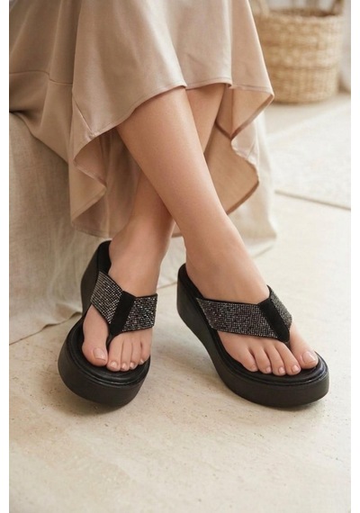 Fox Shoes Y973525409 Siyah Taş Detaylı Parmak Arası Kalın Tabanlı Kadın Terlik