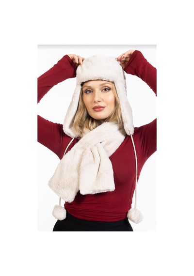 Ladycolor Çantadepo Peluş Kalpak Atıkılı Takım Beyaz