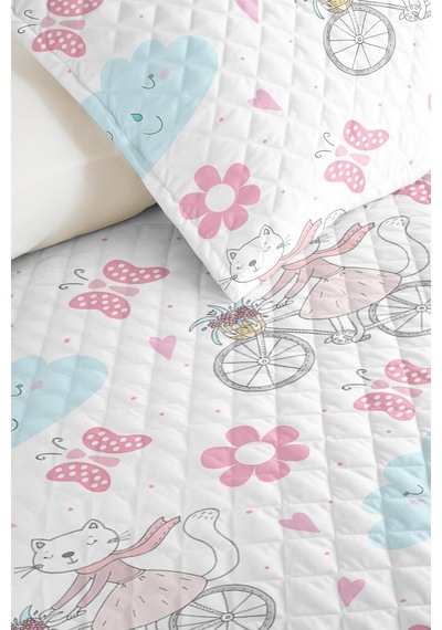 Evimde Bambaşka Pembe Kedi Kız Çocuk Pike Takımı - Bulut Çiçek Mavi Bebek Odası Mevsimlik Yatak Örtüsü - 160x220  CM