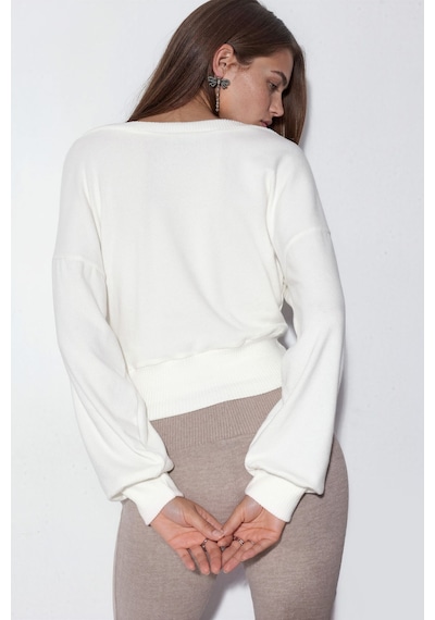 Hiccup Busem Kadın Kısa V Yaka Sweatshirt Beyaz