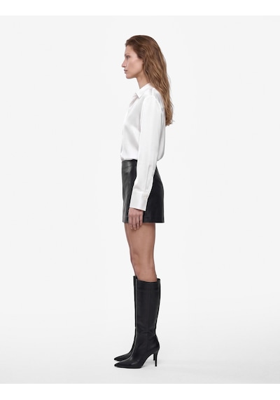 Koton Slim Fit Pileli Suni Deri Görünümlü Şort Etek Siyah 7wak70071pw