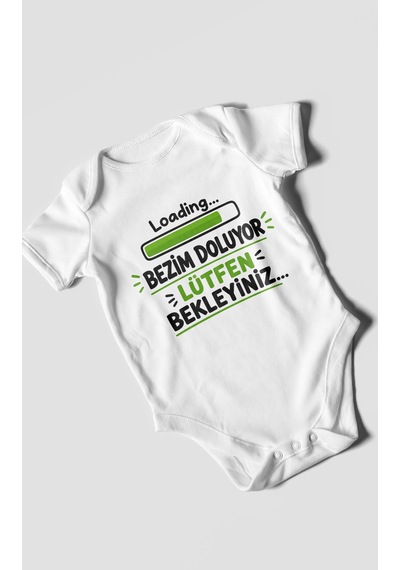 Morivokids Bezim Doluyor Lütfen Bekleyiniz Kısa Kollu Bebek Body %100 Pamuk Beyaz