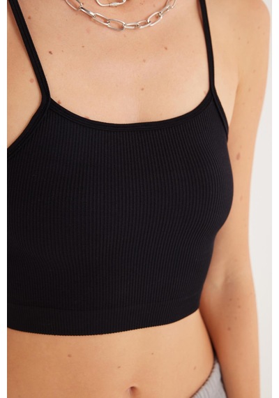 Tudors Kadın Slim Fit Dar Kesim İnce Askılı U Yaka Siyah Crop Atlet-35353 SIYAH