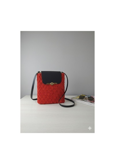 Execanta Çapraz Çanta Kilitli İp Örme Kırmızı 20x22x53 Kırmızı