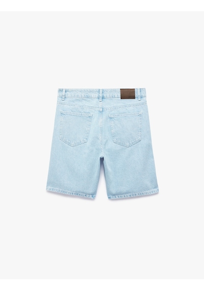 Koton Normal Bel Pamuklu Bermuda Straight Fit Jean Şort Açık İndigo 6sam40397nd Koton Normal Bel Pamuklu Bermuda Straight Fit Jean Şort Açık İndigo 6sam40397nd