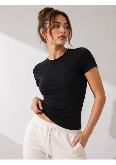 Polymood Kadın %95 Pamuk Vücuda Oturan Tam Boy Slim Fit Likralı T-shirt Siyah