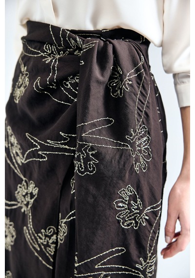Sateen Nakış Detaylı Uzun Etek - Koyu Kahve-137331 Koyu Kahverengi