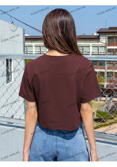 Flood Of Style Crop Ckod-232913 Dazy Kadın Slogan Desenli Kısa Kollu Kısa Bordo