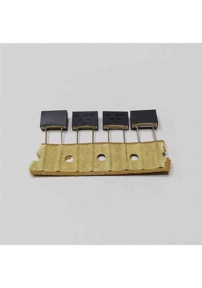 R747f0820kf00j 820pf 700vac 10mm 0.05 Polyester Kondansatör 40 Adet