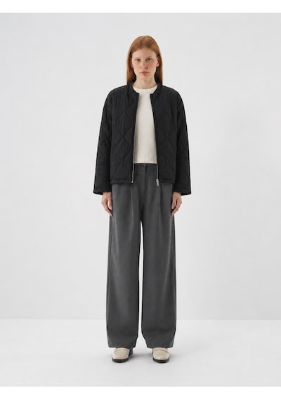 Siyah Formunu Koruyan Oversize Mont 290495