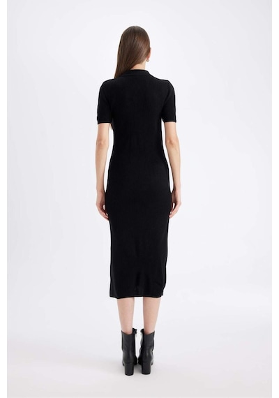 DeFacto Fitted Polo Yaka Kısa Kollu Yırtmaçlı Midi Triko Elbise - Siyah D4914AXNSBK27