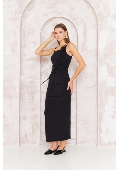 Darlin Moda Kadın Siyah Gül Detaylı Bodycon Askılı Midi Elbise Dm1053 Siyah