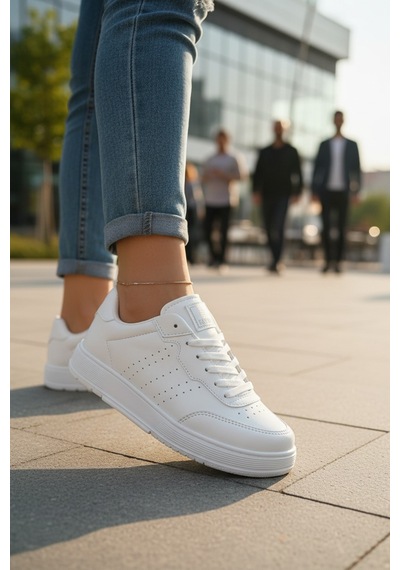 Enoch Kadın Spor Ayakkabı Delikli Detaylı Ve Hafif Comfort Düz Tabanlı Günlük Sneaker Beyaz