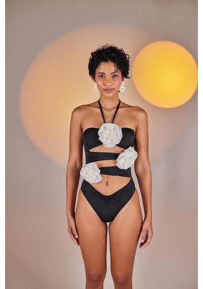 Holly Lolly Çıkarılabilir Çiçek Detaylı Cutout Kesim Premium Swagger Mayo Siyah