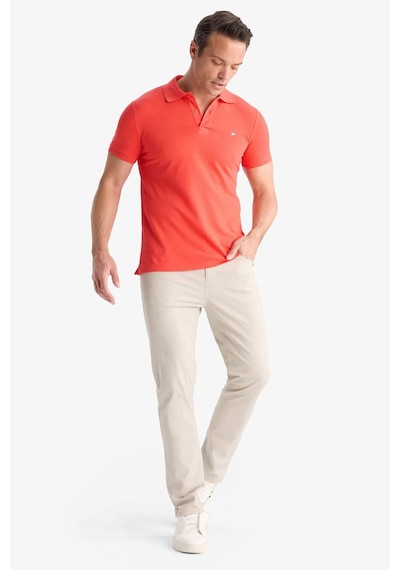 DeFacto Slim Fit Dar Kesim Polo Yaka Nakışlı Kısa Kollu Tişört D7665AX25SPRD28 DeFacto Slim Fit Dar Kesim Polo Yaka Nakışlı Kısa Kollu Tişört D7665AX25SPRD28