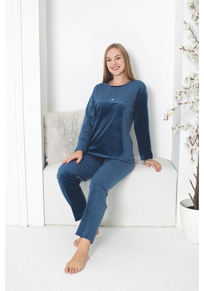 Kadın Kırmızı Renk Likralı Kadife Pijama Takımı Çok Renkli