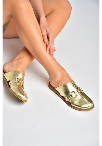 Fox Shoes U944150403 Altın Hakiki Deri Önü Kapalı Kadın Terlik