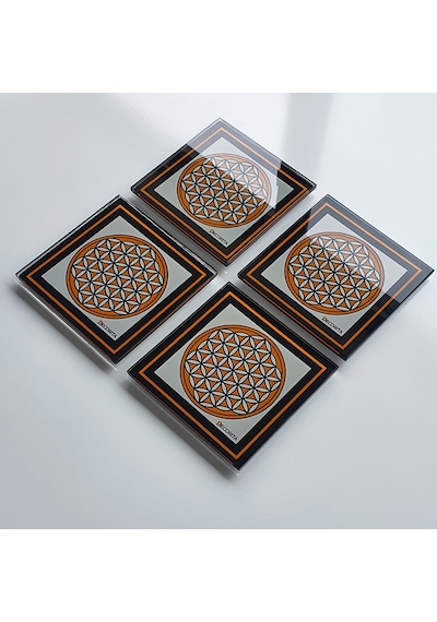 Decorita Cam Bardak Altlığı Decorita Logolu 4'lü Takım 10 x 10 CM Çok Renkli