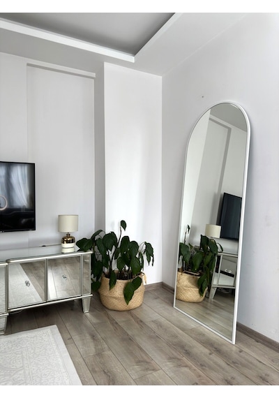 Effe Beyaz Metal Çerçeveli 180x80 Cm Ayaklı Oval Boy Aynası