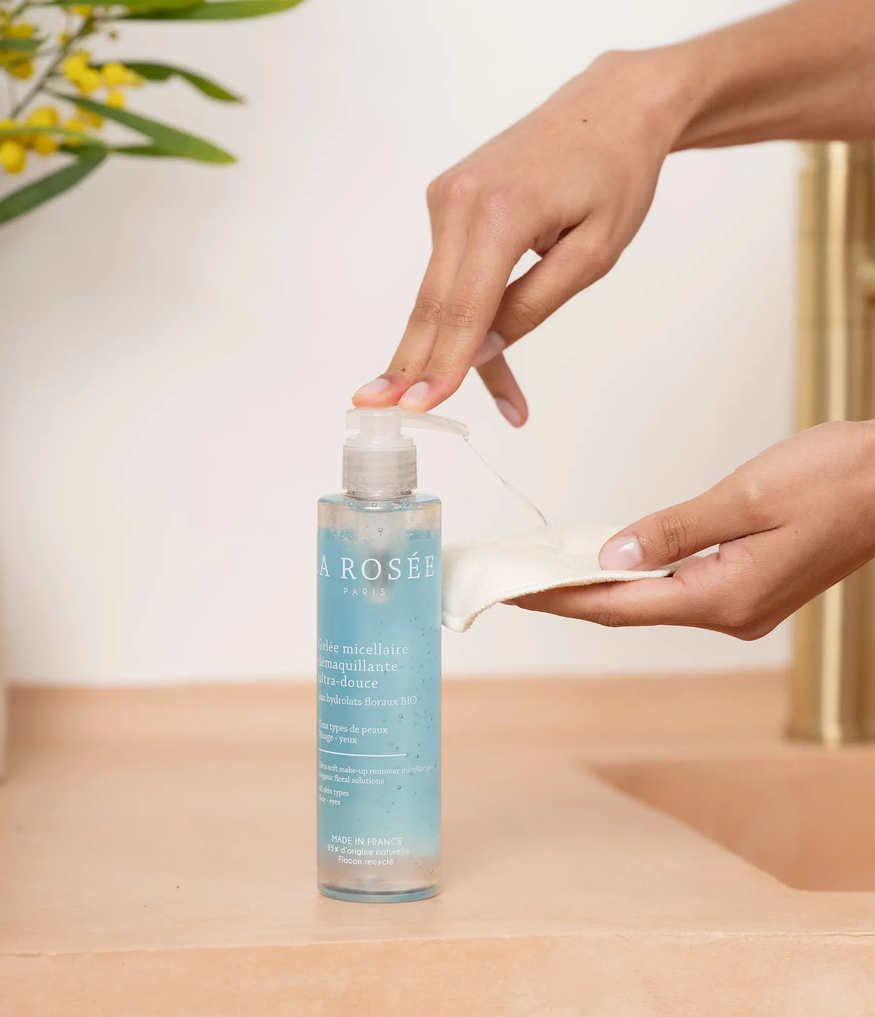 La Rosee Paris Makyaj Temizleyici Misel Jel Organik Çiçek Solüsyonları İçeren - 195 Ml.