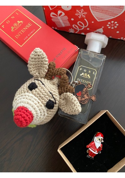Geyik Figürlü %100 El Yapımı Hediyelik Amigurumi Anahtarlık Zarif Broş Kadın Parfümü Yılbaşı Paketi Renkli