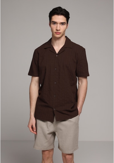 Colin's Colins Regular Fit Apaj Yaka Jakarlı Erkek Kahverengi Kısa Kol Gömlek Cl1079893 Q1.v2 Dbr Koyu Kahve Colin's Colins Regular Fit Apaj Yaka Jakarlı Erkek Kahverengi Kısa Kol Gömlek Cl1079893 Q1.v2 Dbr Koyu Kahve